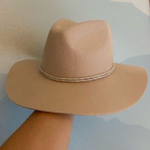 Prana Dakoda wool hat in Stone